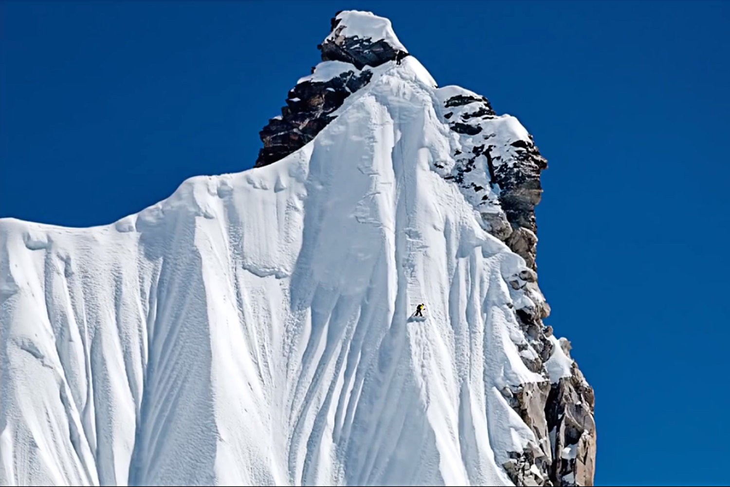 Песня mountains high. Jones горы. Jeremy Jones сноуборд. Картинка Jones горы. Шангри ла горы.